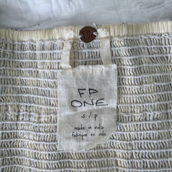 Top - Picture 3 of 3